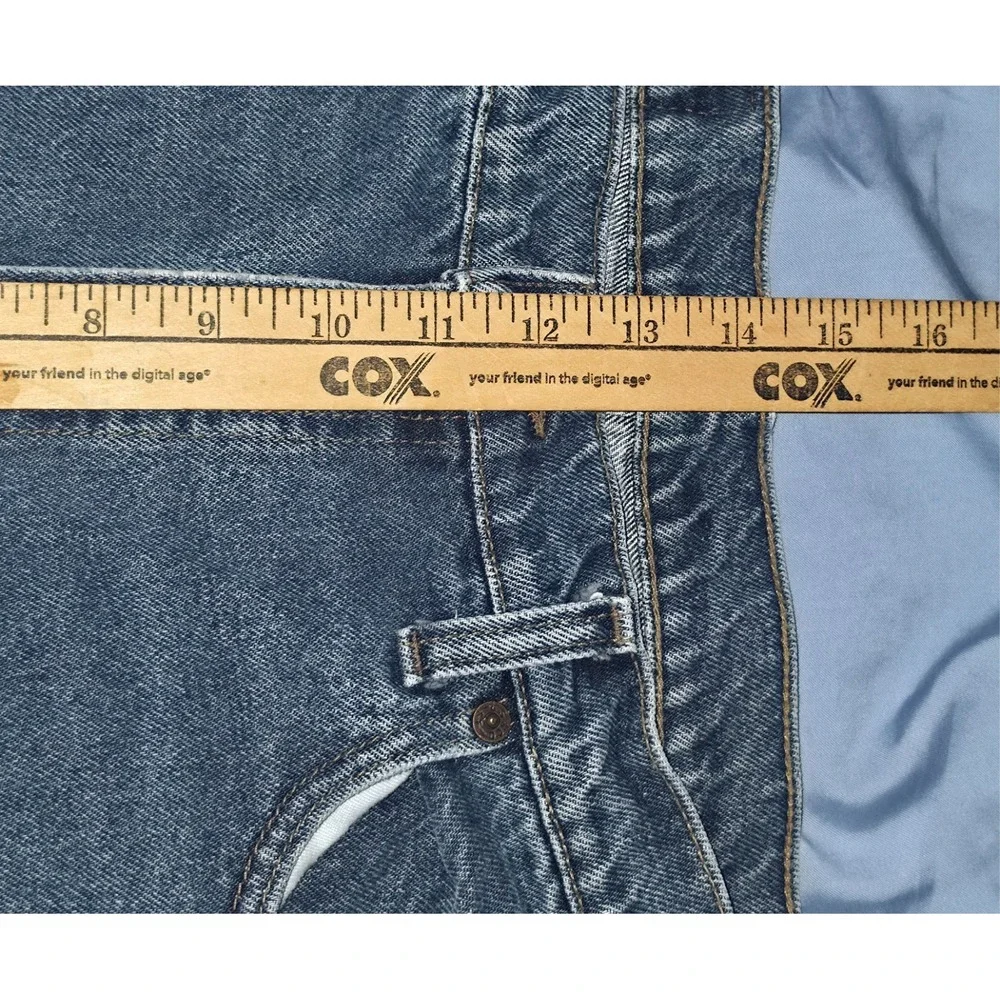 Vintage 1990s Levis 550 Relaxed Fit Denim Jeans Made in USA 38x32